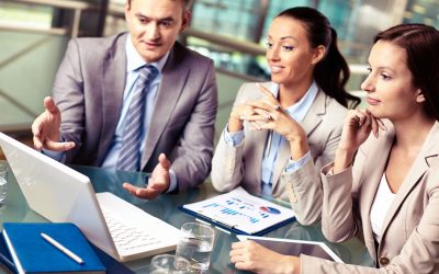 businesspeople-interacting-meeting_1098-2023
