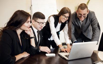 office-business-group-discussion-young_1303-914