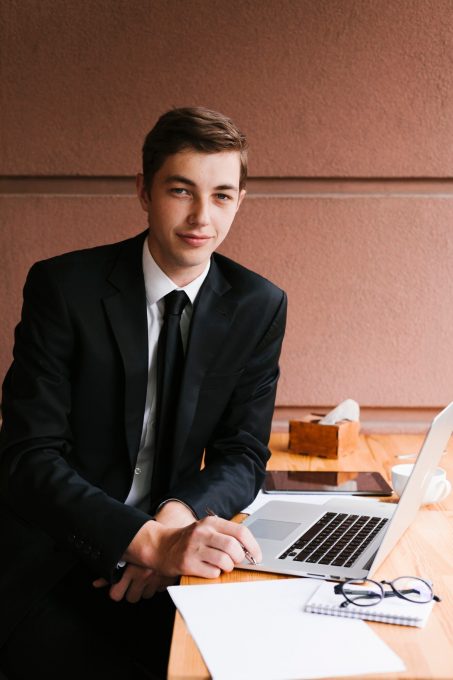 young-businessman-office_23-2148205688